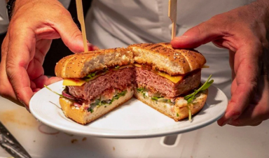 AI đề xuất cách tạo vị thịt chân thực cho burger chay